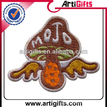 Fashion cheap embroidery patches custom